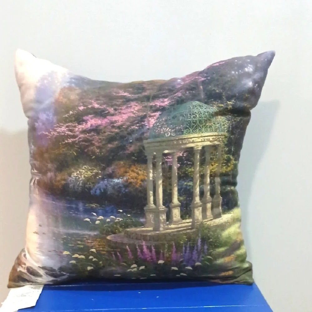 Thomas Kinkade The Garden of Prayer Indoor Decorative Pillow, New With Out Tag